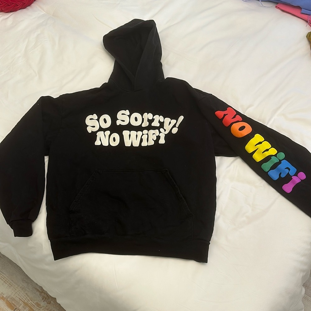 Madhappy “No Wi-Fi” hoodie